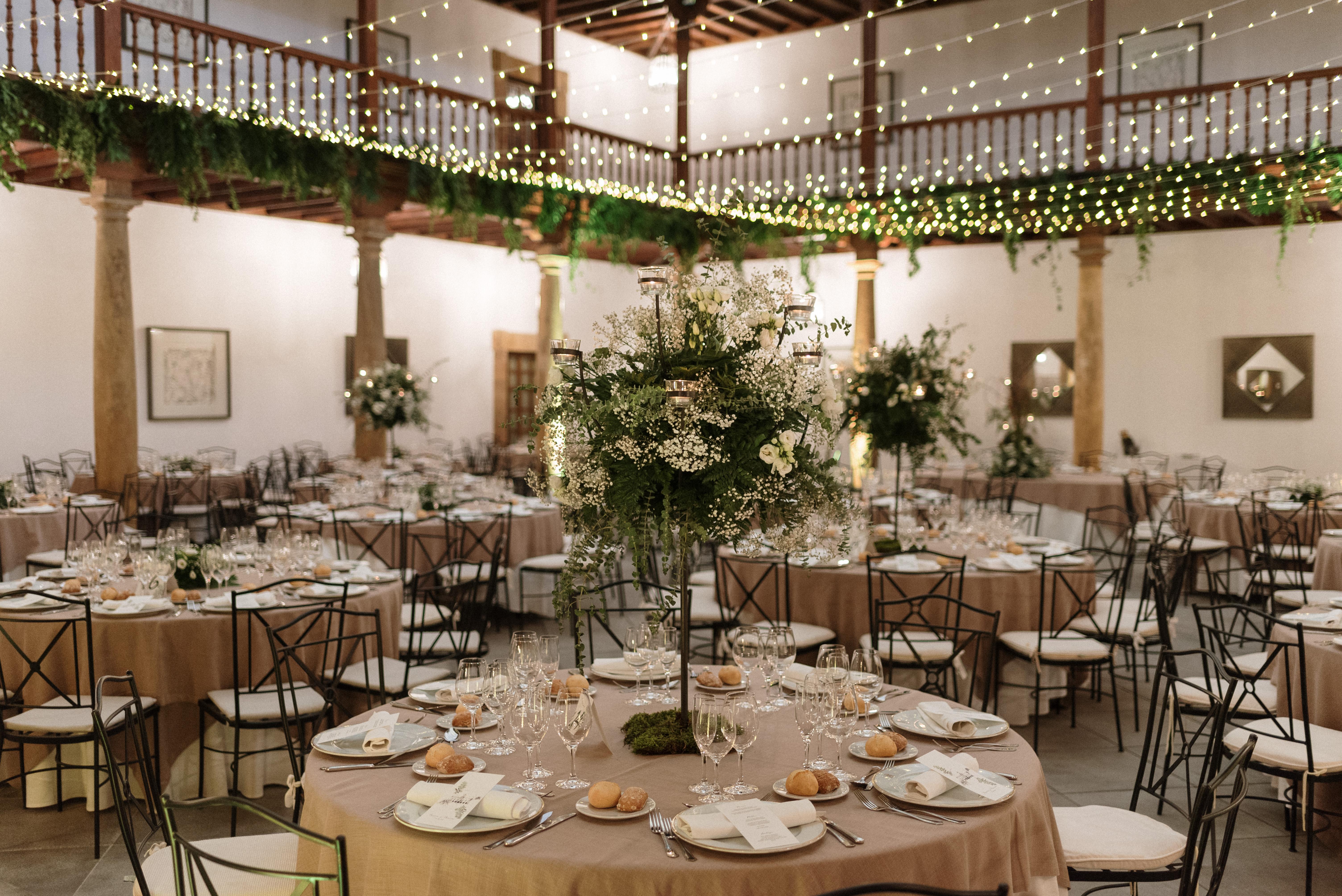Eurostars Hotel De La Reconquista Oviédo Exterior foto A typical wedding reception
