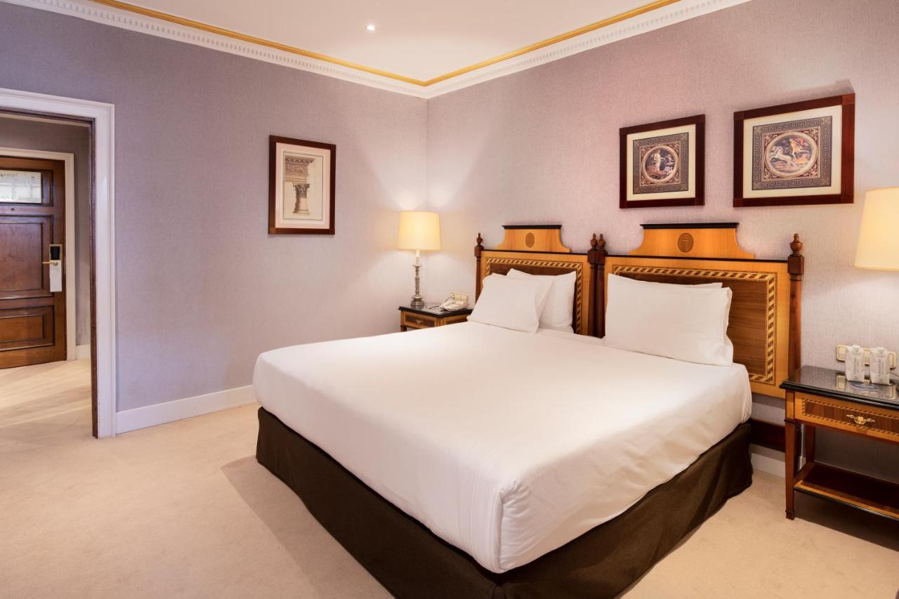 Eurostars Hotel De La Reconquista Oviédo Exterior foto A bedroom at the InterContinental London