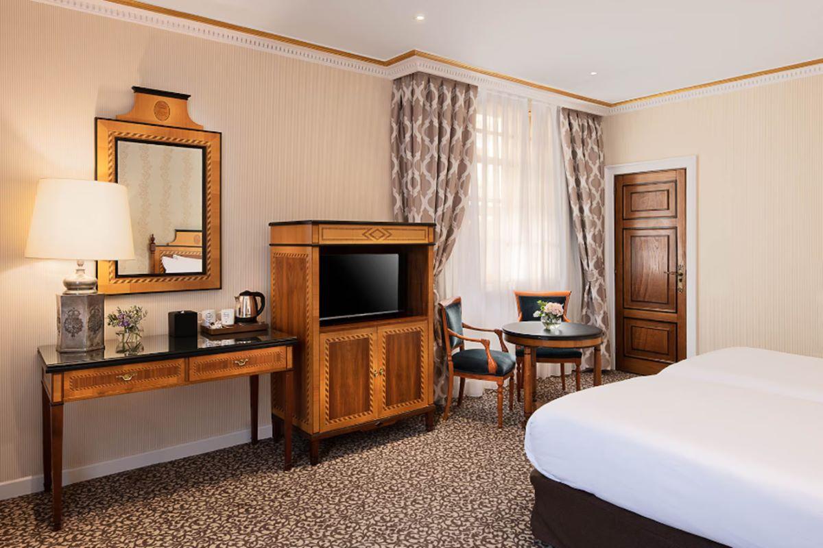 Eurostars Hotel De La Reconquista Oviédo Exterior foto A room at the hotel